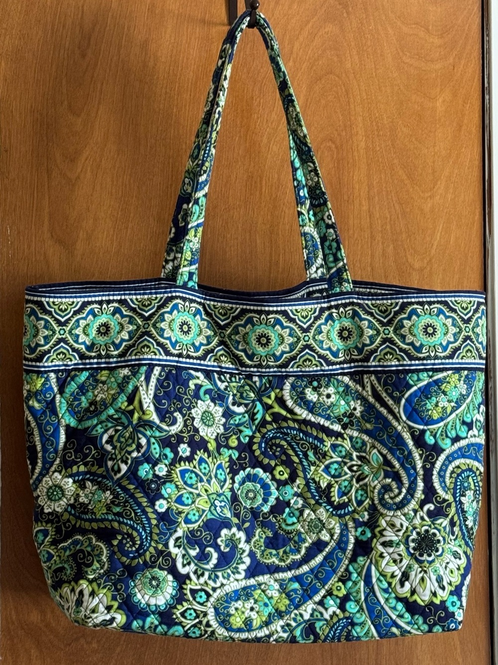Vera Bradley Rhythm and Blues Grand Tote like new
